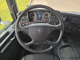 SCANIA P320 6x2*4 taillift