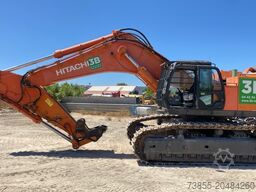 Hitachi ZX870-5G with quickcoupler and 2 buckets