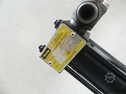 MAHO Maho Werkzeuggreifer für Maho MH 800 C Maschine mit CJJ-HMRES23MC Zylinder