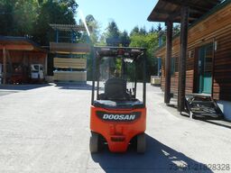 DOOSAN B20X-7 Triplex + SS + 4. Kreis