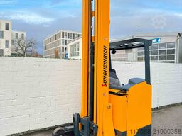Jungheinrich ETV 320 - Service Neu - Batterie 82% - 11.51M Hub -2t