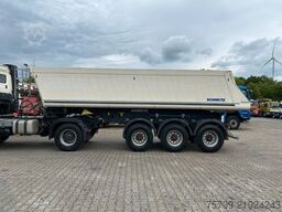 SCHMITZ CARGOBULL Kippauflieger mit 3 Achsen ALU