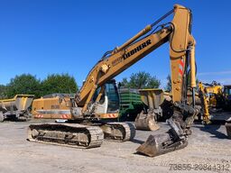 Liebherr R906 LC Litronic with two buckets