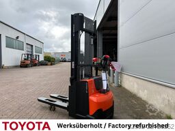 Toyota SWE 120 L / Akku neu!