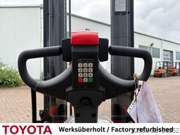 Toyota SWE 120 L / Akku neu!