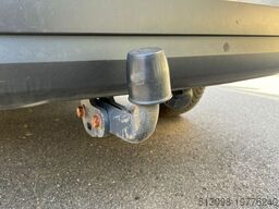 VOLKSWAGEN CADDY MAXI REGALS. TEMP. 4MOTION DACHTRÄ. KLIMA