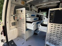 VOLKSWAGEN CADDY MAXI REGALS. TEMP. 4MOTION DACHTRÄ. KLIMA