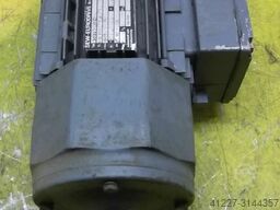 SEW-EURODRIVE R302DT71K4