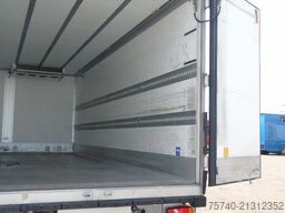 DAF CF 220 + CARRIER + EURO 6 + LIFT