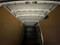 IVECO Daily 50C18 Kastenwagen *Navi*Ahk**