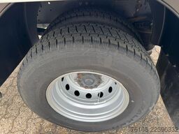 IVECO Daily 72C18 Hi Matic Koffer mit Ladebordwand