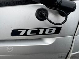 FUSO Canter 7C18 Koffer mit Ladebordwand *Klima*