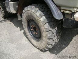 MERCEDES-BENZ Unimog U1250 mit Kran MKG 105