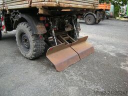 MERCEDES-BENZ Unimog U1250 mit Kran MKG 105