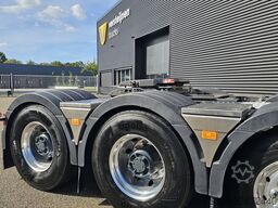 Volvo FH 16 750 / 8x4 / 245.000 kg / RETARDER /