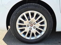 FIAT Scudo Kastenwagen SX L2 2.0 145MT6 NAV+Klimaauto