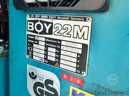 BOY 22 M