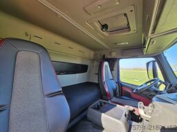 VOLVO FM 330 SLEEPERCAB NL-TRUCK