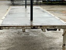 Krone Plattform 7,45m mit Steckrungen mittig