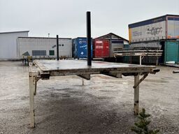 Krone Plattform 7,45m mit Steckrungen mittig