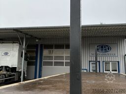 Krone Plattform 7,45m mit Steckrungen mittig