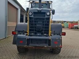 KOMATSU WA 200 * WENIG BELASTET * TOP * NEUE REIFEN