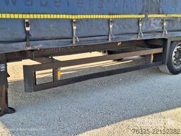 Schmitz Cargobull Curtainsider Mega