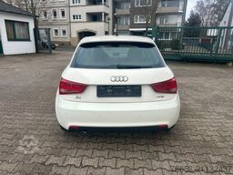 AUDI A1 1.2 TFSI 63kw*Teilleder*Klimaaut.*Xenon*Navi