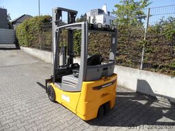 Jungheinrich EFG 215 - Triplex - Baujahr 2022
