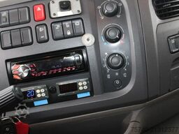 DAF LF 210 + EURO 6 + LIFT
