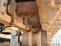 Caterpillar 318B Tracked Excavator