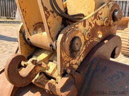 Caterpillar 318B Tracked Excavator