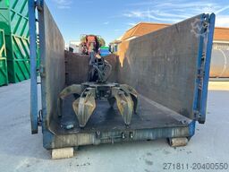 CONTAINER SCARRABILE USATO A CIELO APERTO CON GRU