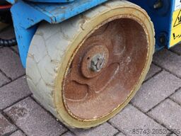 Genie GS3232 Hydraulic Outriggers, Electric, 11.75m Work