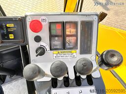 Combilift C3000CB / GAS / TRIPLEX / 4900MM / 4807H