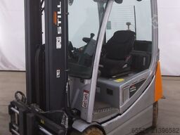 Stivuitor electric cu 4 roți Still RX 20-20 P / 2760 Std. / AKKU 2026