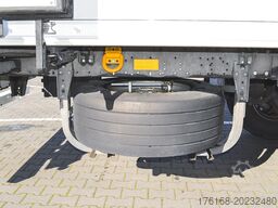 SCHMITZ CARGOBULL SKO FP 60 ThermoKing SLXi 300