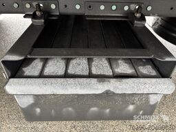 Schmitz Cargobull Semitrailer Curtainsider Mega