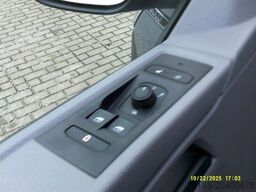 VOLKSWAGEN T6.1  9-Sitzer-Stoff  1. Hand Klima