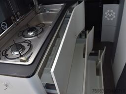 MERCEDES-BENZ James Cook 419 CDI 4x4 9 G-Tronic Slide Out