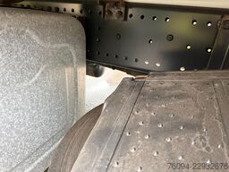 MERCEDES-BENZ Axor 1833 4x2Pritsche Kran faltbar  AHK