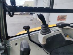 Wacker Neuson EZ28 with 3 excavator buckets