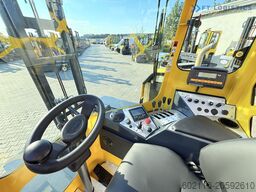 Combilift C5000 DIESEL TRIPLEX SCALE POSITIONER