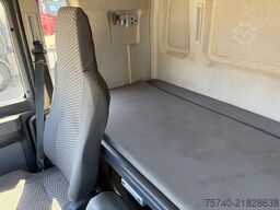 MAN TGL 12.240 + BOX + EURO 4
