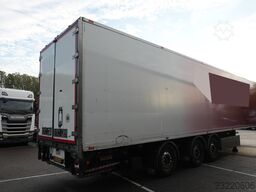 Floor 3 Axle frigo trailer Carrier Vector 1550
