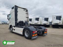 VOLVO FH 500 XL i-ParkCool ACC Side Skirts