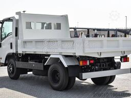 Isuzu NPR 75