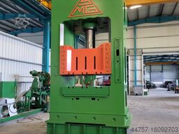 HYDRAULIC PRESS SMG 300t