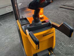 Jungheinrich ERC 214 KP Lithium res HP
