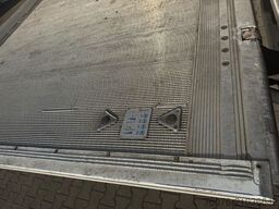 MERCEDES-BENZ Antos 2535 L 6x2/4 Frischdienst LBW 2t